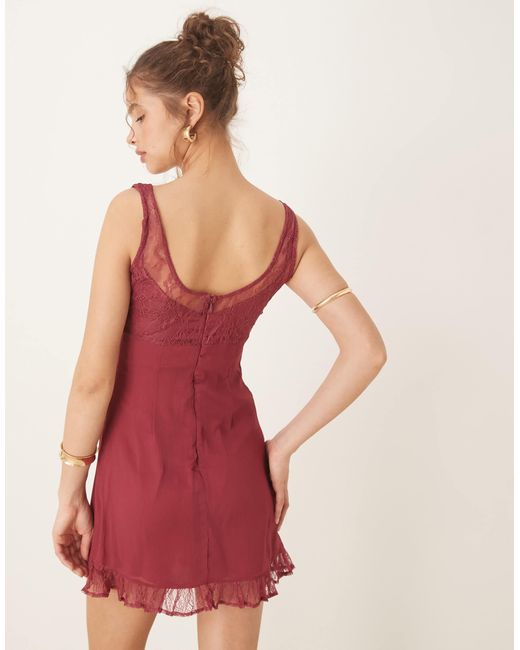 ASOS Red – minikleid aus spitze und chiffon