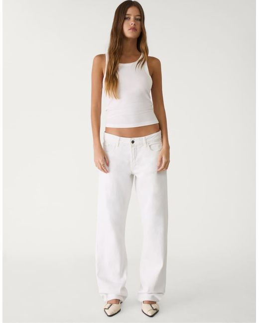 Top Senza Maniche Con Dorso A Vogatore di Stradivarius in White