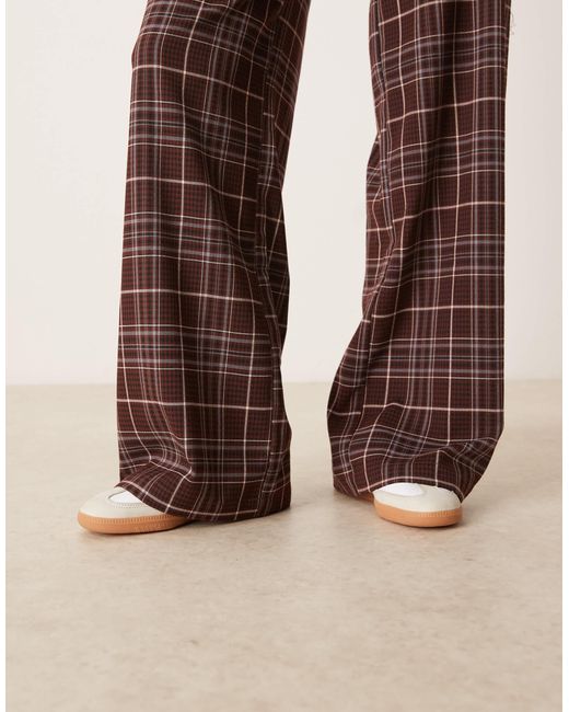 Asos design tall - pantalon habillé coupe droite décontractée à carreaux - bordeaux ASOS en coloris Natural