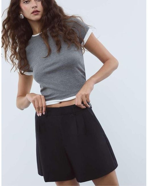 Stradivarius Nette Short Met Plooien in het White