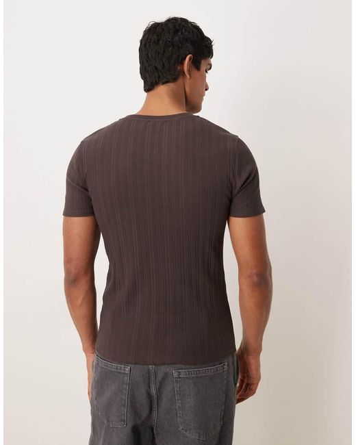 Camiseta Marrón Ajustada Con Muesca En El Cuello De Canalé De ASOS de hombre de color Brown