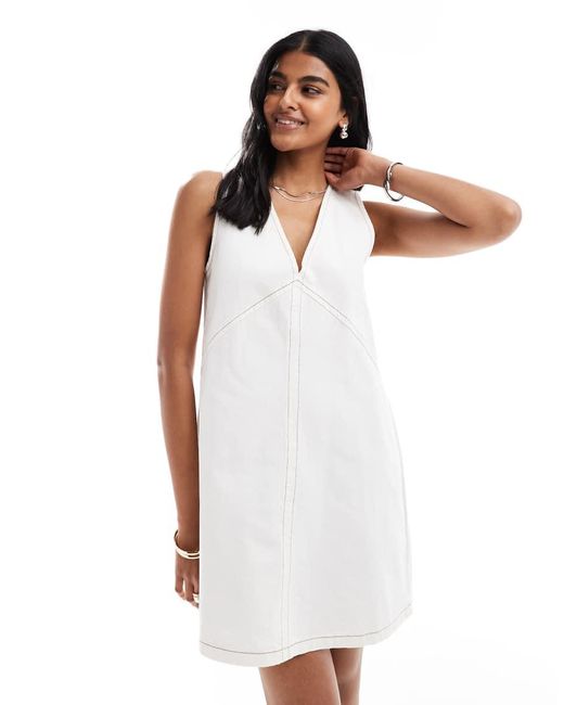 Vestido Vaquero Corto De Corte Acampanado Con Vuelo De -Blanco ASOS de color White