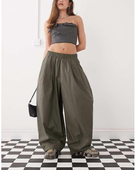 Collusion Natural Balloon Leg Pant