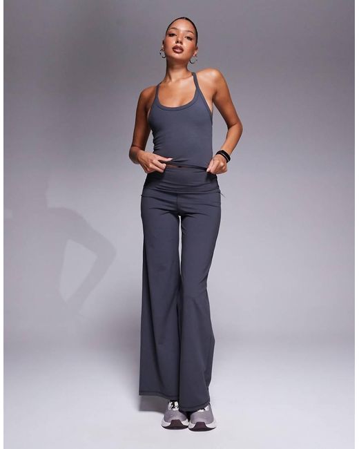 4505 Gray Icon Yoga Cami With Inner Bra And Adjustable Straps