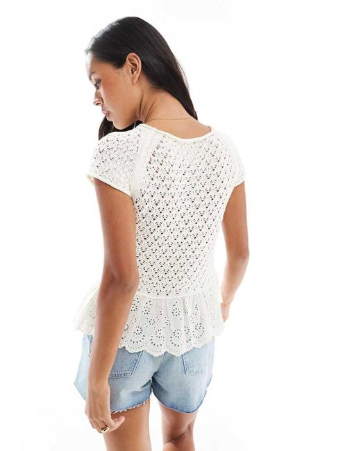 Top di Stradivarius in White