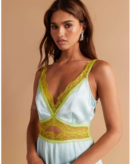 Never Fully Dressed Satijnen Midaxi-Slipdress Met Kanten Afwerking in het Blue