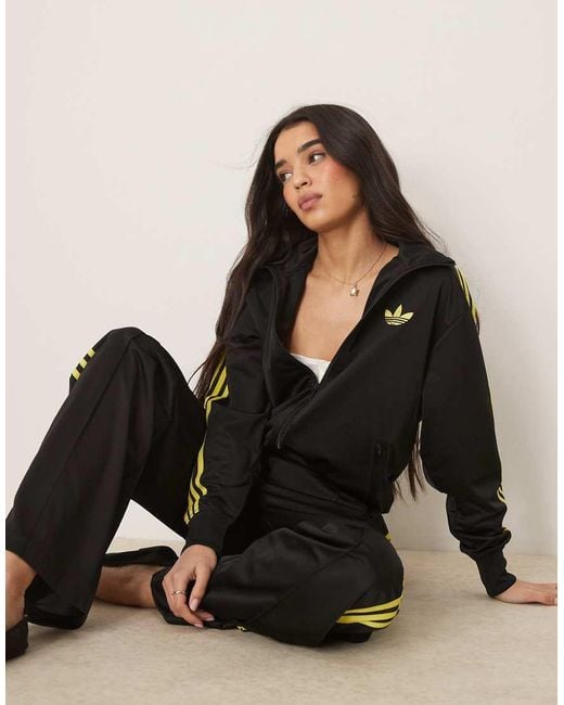 【アディダス】Firebird Loose Track Top Black★追跡可 adidas Adicolor Classic Firebird Loose Track Top - Black
