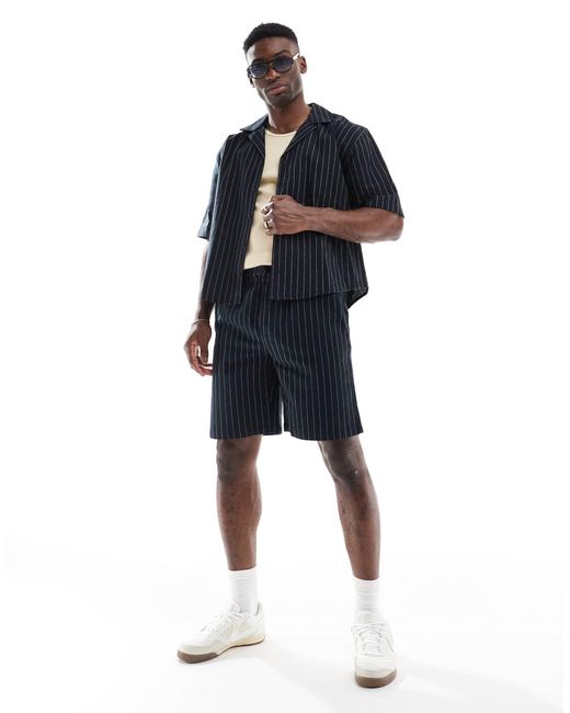 Short d'ensemble ample en lin avec fines rayures Only & Sons pour homme en coloris Blue