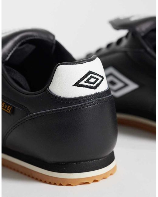 Umbro Blue 5v5 Leather Trainers for men