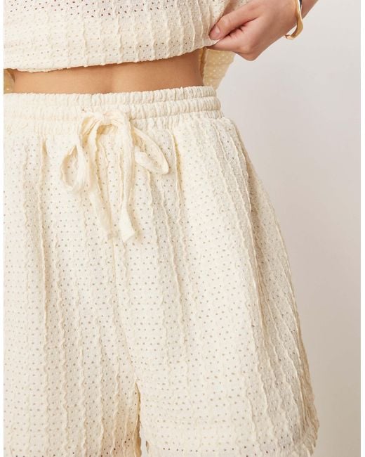 Vila Natural Textured Shorts