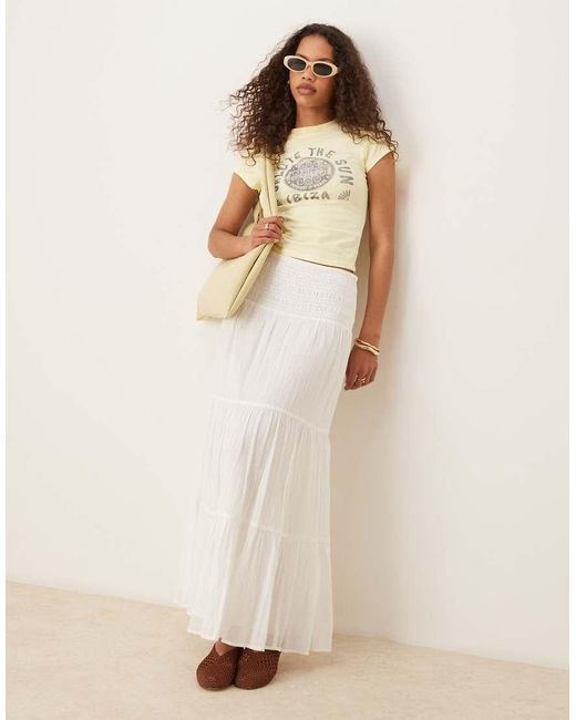Falda Larga Blanca Escalonado De Estilo Boho De Gina Tricot de color Natural