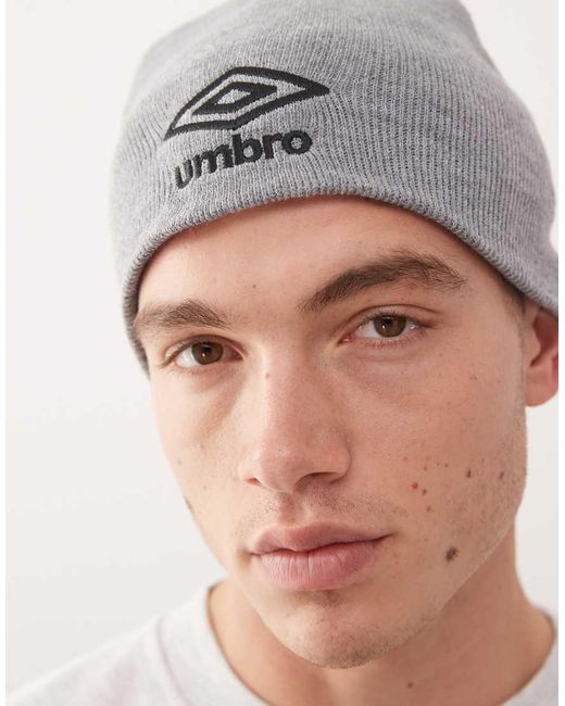 Gorro Básico De Umbro de hombre de color Gray