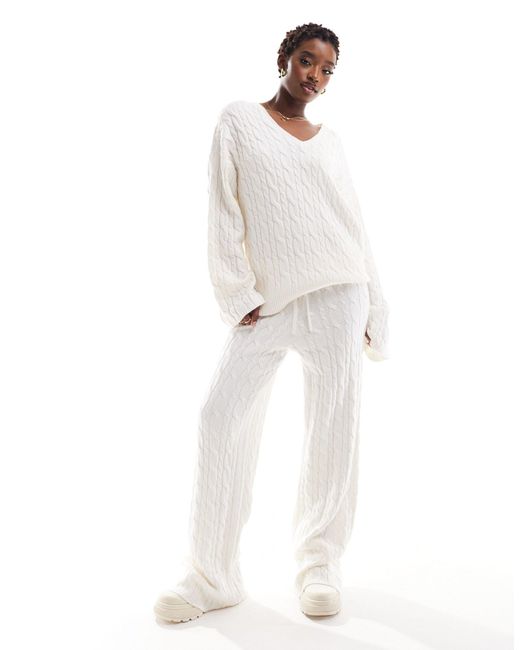 NA-KD White V Neck Cable Knit Sweater Co-ord