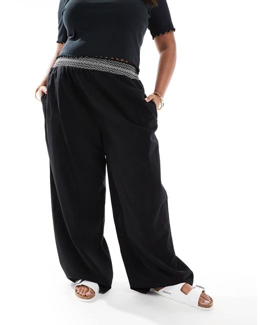 Pantalones Negros De Pernera Ancha Sin Cierres Con Detalle Fruncido Color Crema En La Cintura De Mezcla De Lino De Curve ASOS de color Black