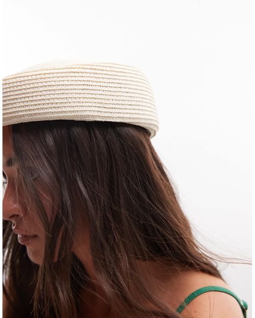 ASOS Black – pillbox-hut