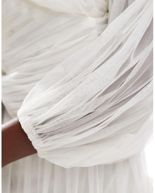 Robe longue à manches ballon avec volants - ivoire LACE & BEADS en coloris White