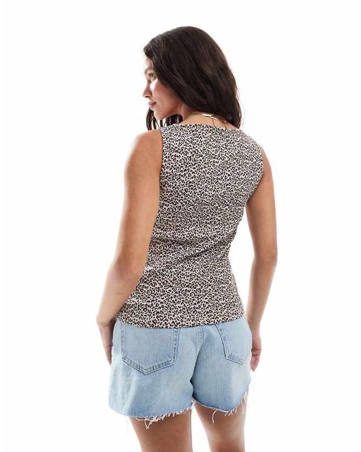 Top Senza Maniche Leopardato Con Bottoni di New Look in Multicolor