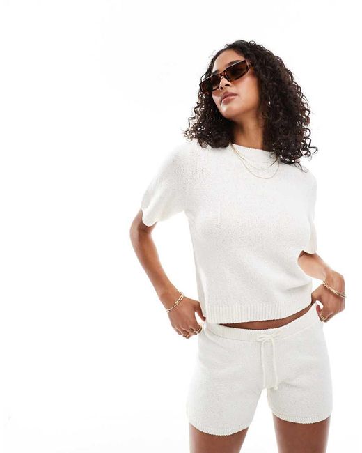 ASOS Oversized Gebreid T-Shirt Met Bouclé-Ribbelsteken in het White