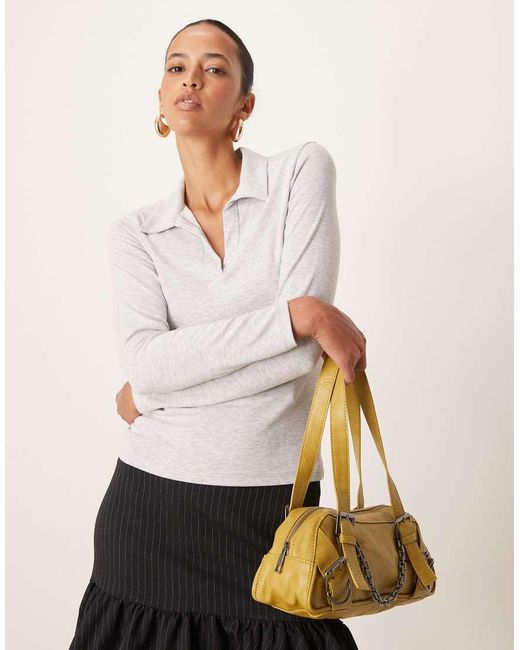 Top A Maniche Lunghe Con Colletto di Abercrombie & Fitch in White
