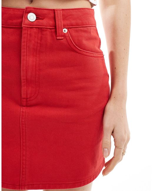 Mini-jupe en jean à taille haute ASOS en coloris Red