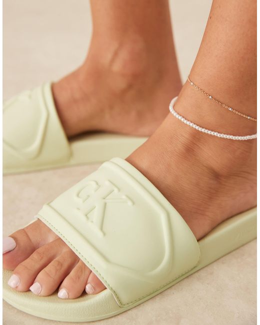 Calvin Klein Natural – gepolsterte slider