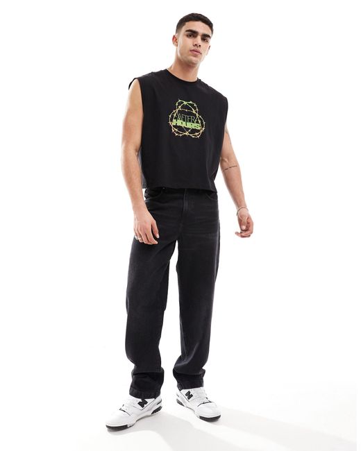Camiseta corta negra extragrande sin mangas con estampado urbano ASOS de hombre de color Black