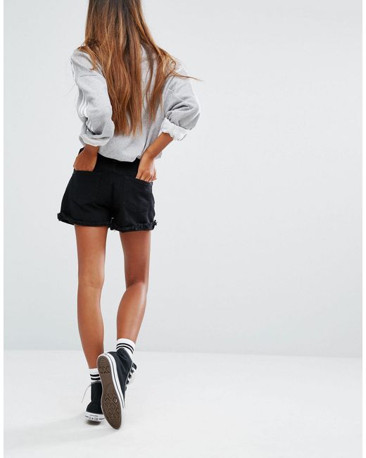 liquor n poker boyfriend shorts