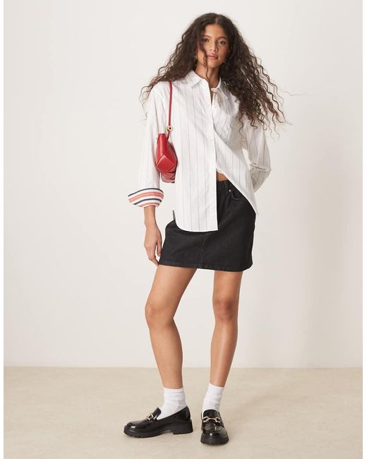 Camicia Comoda Bianca A Righe Con Logo di Gant in White