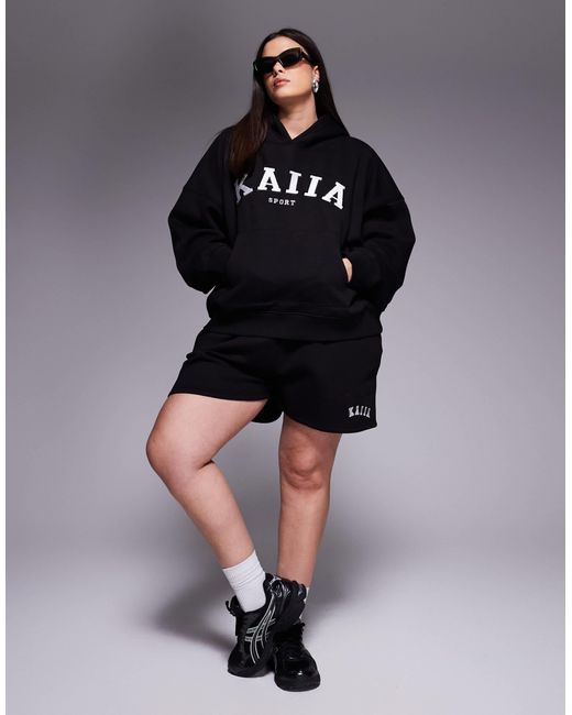 Plus - short d'ensemble molletonné à logo brodé Kaiia en coloris Black