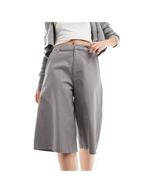 Pantaloni taglio lungo grigi di ASOS in Gray
