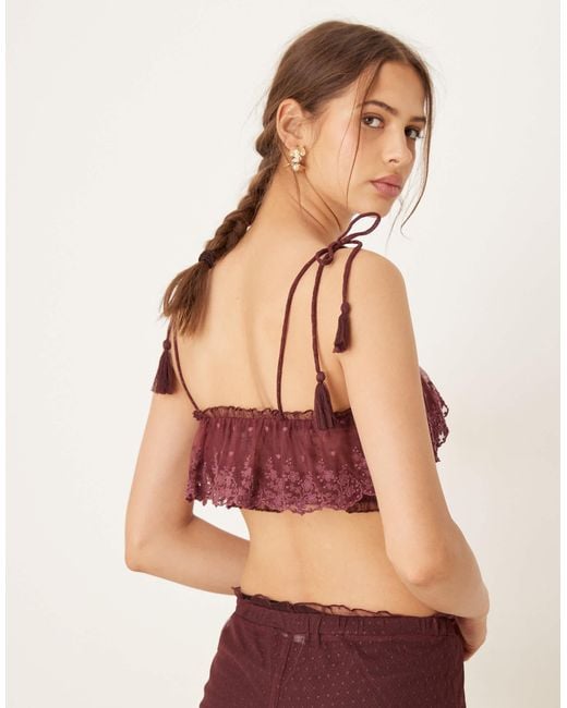 Top style brassière d'ensemble avec bordure en dentelle transparente et volants - baie ASOS en coloris Natural