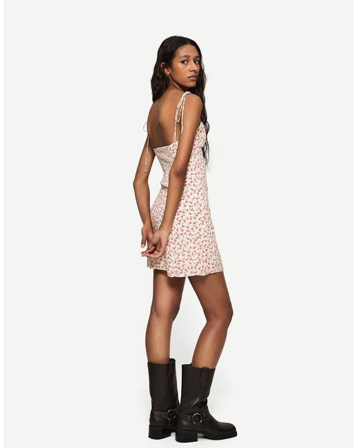 Bershka Mini-Jurk Met Bandjes En Print in het Pink