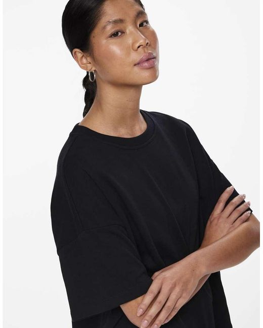 Pieces Black Short Sleeved Top