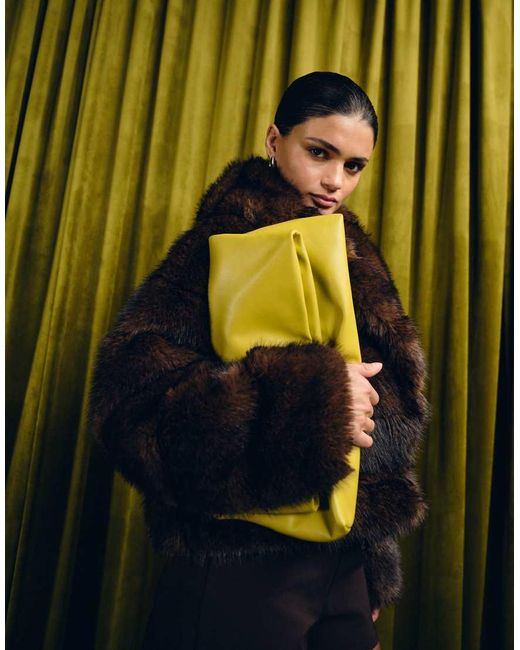ASOS Langwerpige Clutch Tas in het Yellow