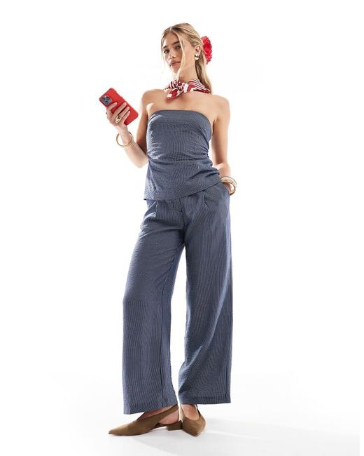 Pantaloni Con Fondo Ampio A Righe di New Look in Blue