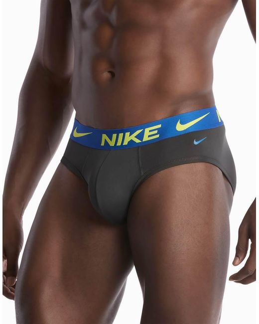 Essential di Nike in Blue da Uomo