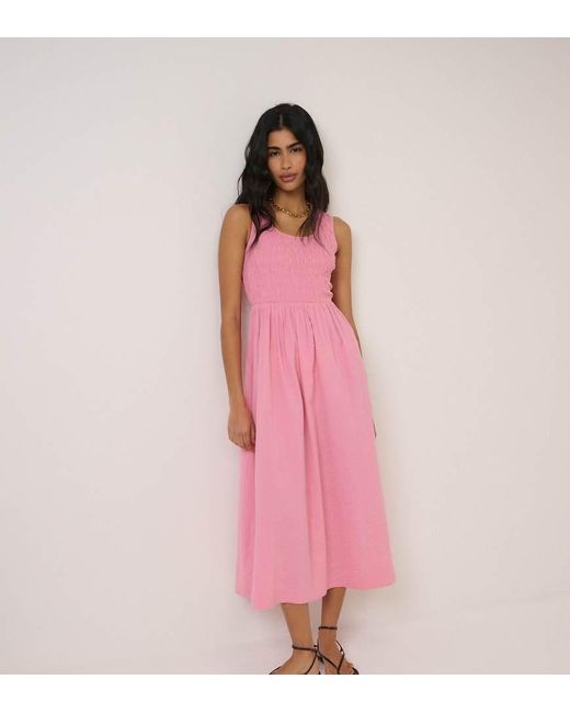 Nobody's Child Pink Ruched Sleeveless Kinsley Midi Dress