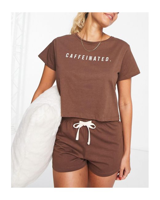 Brave Soul Pyjamaset Van Cropped T-shirt En Short Met 'caffeinated'-print in het Brown
