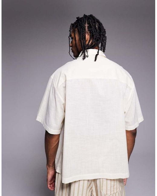 Camisa De Corte Cuadrado Extragrande Con Estampado En El Pecho Y Cuello De Solapas De -Neutro ASOS de hombre de color Natural