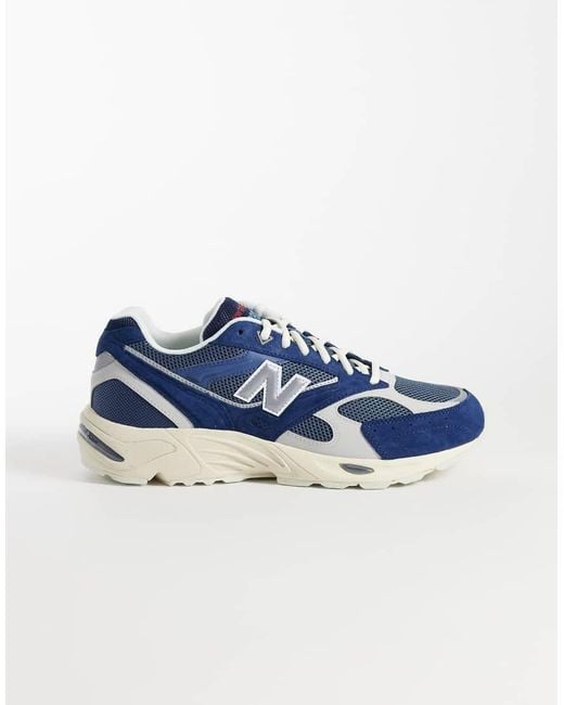 New Balance Blue 880 Trainers for men