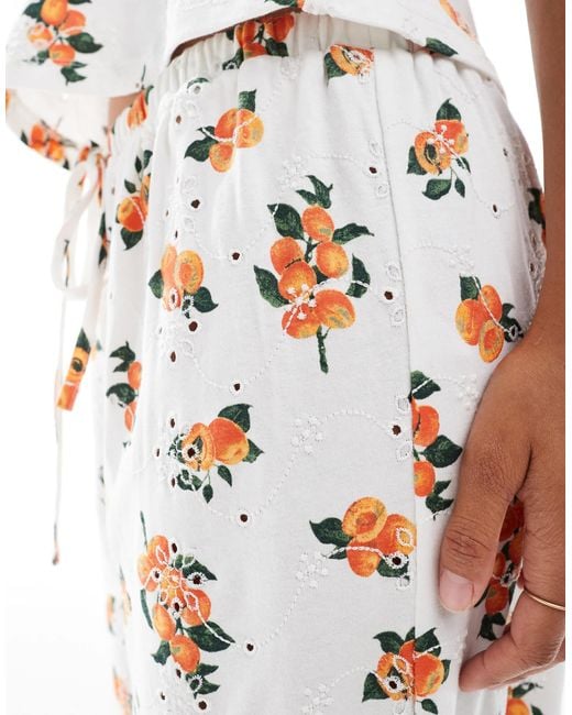 ASOS White – weiße broderie-hose im pyjama-stil mit lochmuster, tunnelzug und muster