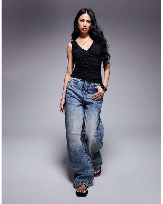Top Sin Mangas Con Detalles Fruncidos De Malla De ASOS de color Black