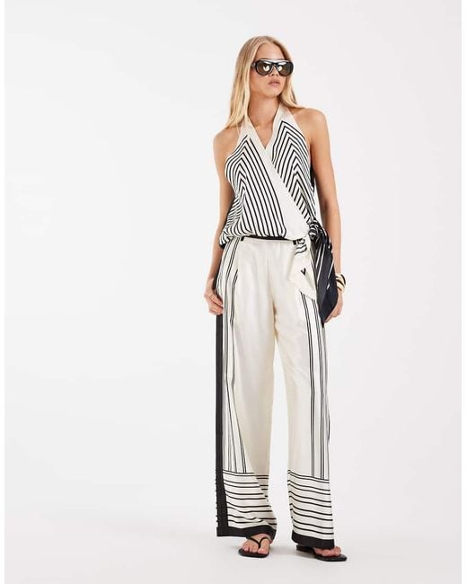 Vero Moda White Sleeveless V-neck Top With Tie Detail