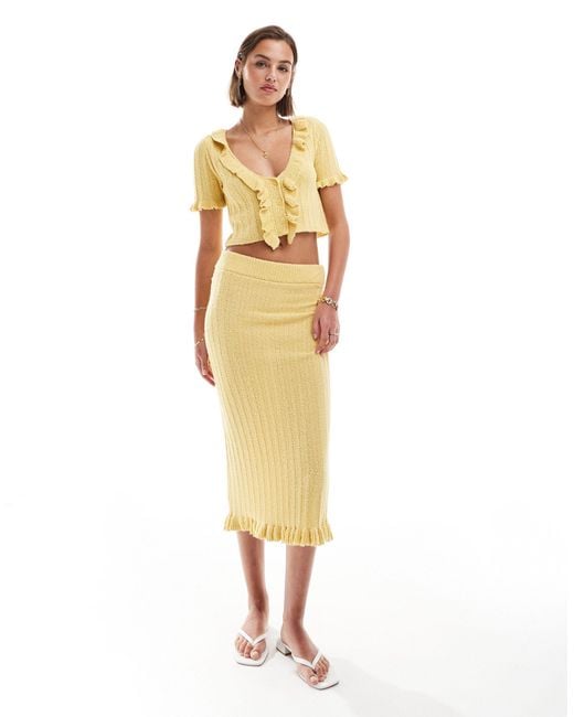 Falda semilarga amarilla con volante ASOS de color Metallic