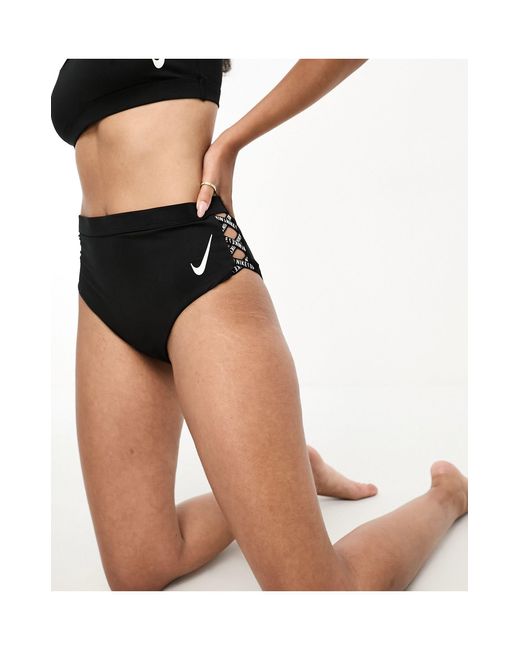 Icon sneakerkini - slip bikini neri a vita alta di Nike in Black