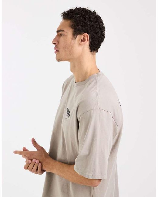 Levi's Natural Back Graphic Oversized T-shirt for men