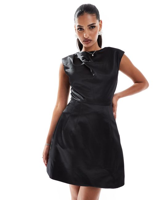 Jarlo Black – voluminöses minikleid