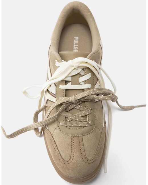 Baskets rétro à lacets - sable Pull&Bear en coloris White