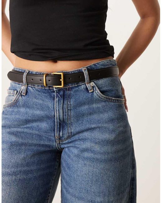 Cintura Per Vita E Fianchi Nera Con Fibbia Squadrata di ASOS in Black