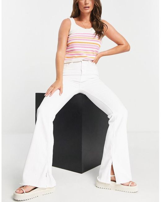 Stradivarius Flared Jeans Met Stretch En Split in het White